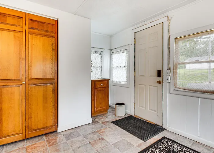 Charming < 1 Mi To Downtown! Holiday home