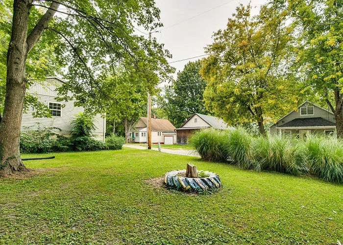 Holiday home Charming < 1 Mi To Downtown!